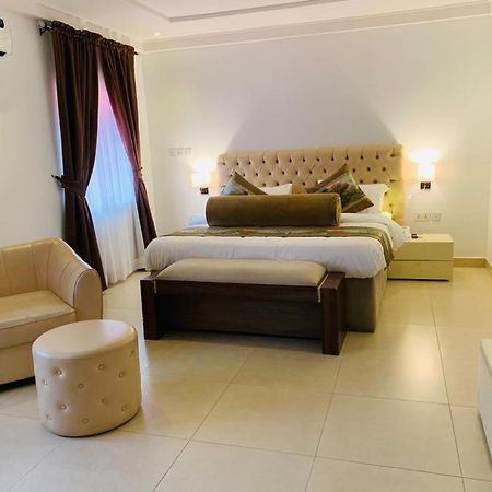 Swiss Pearl Continental Suite Wupa Dış mekan fotoğraf