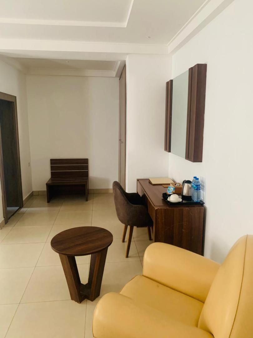 Swiss Pearl Continental Suite Wupa Dış mekan fotoğraf