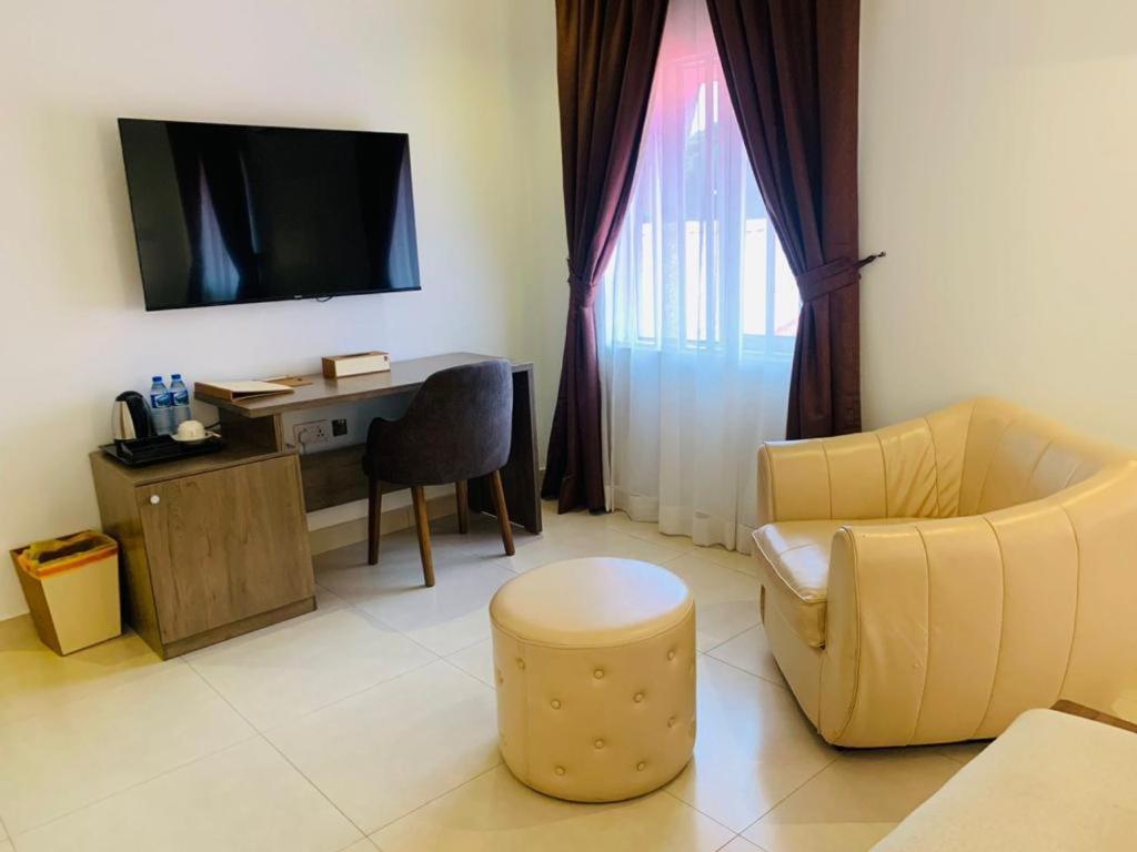 Swiss Pearl Continental Suite Wupa Dış mekan fotoğraf