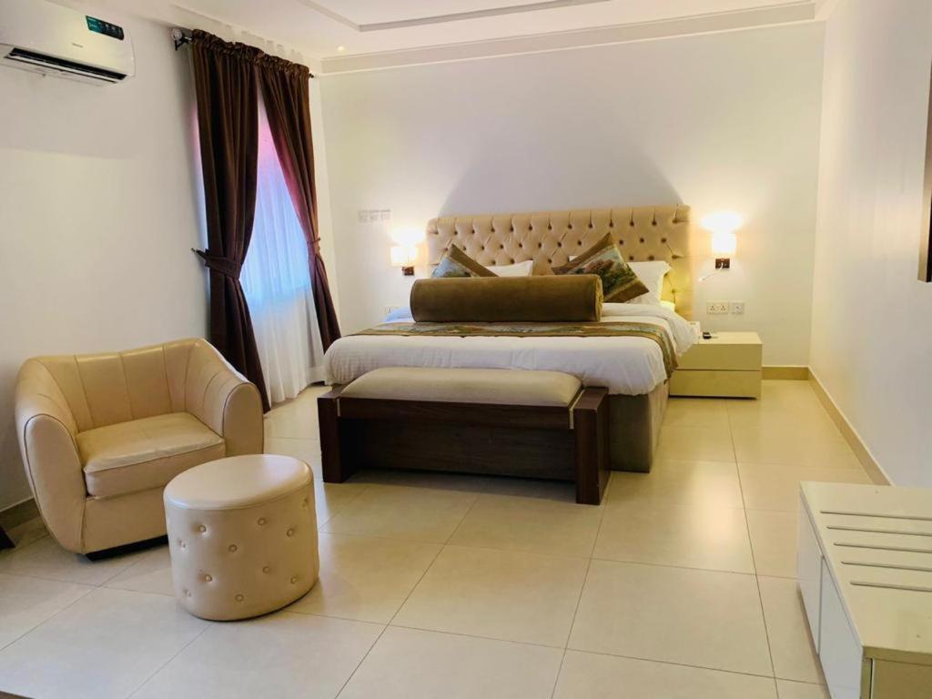 Swiss Pearl Continental Suite Wupa Dış mekan fotoğraf