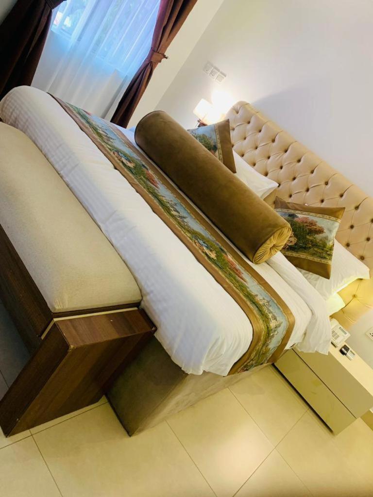 Swiss Pearl Continental Suite Wupa Dış mekan fotoğraf